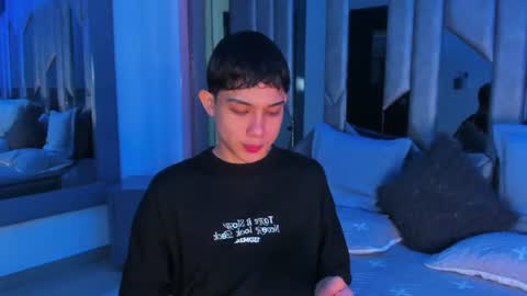Sebastian online show from June 21, 8:44 pm