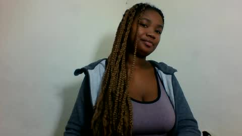 Snapshot of secil3274 chatting on June 14, 2:30 pm secil3274 online show from June 14, 2:30 pm
