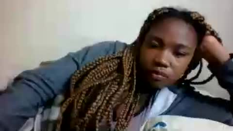 Snapshot of secil3274 chatting on June 15, 6:04 am secil3274 online show from June 15, 6:04 am