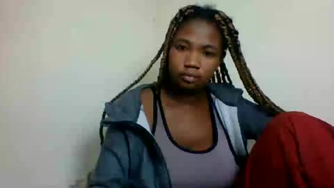 Snapshot of secil3274 chatting on June 16, 12:08 pm secil3274 online show from June 16, 12:08 pm