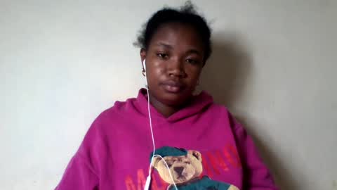 Snapshot of secil3274 chatting on July 14, 5:34 am secil3274 online show from July 14, 5:34 am