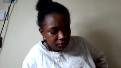 Snapshot of secil3274 chatting on July 16, 8:26 pm secil3274 online show from July 16, 8:26 pm