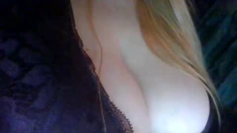 Snapshot of secret18slaveanon chatting on March 20, 6:51 am Sunny online show from March 20, 6:51 am
