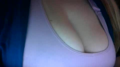 Snapshot of secret18slaveanon chatting on March 25, 2:17 am Sunny online show from March 25, 2:17 am