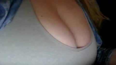 Snapshot of secret18slaveanon chatting on April 3, 8:12 am Sunny online show from April 3, 8:12 am