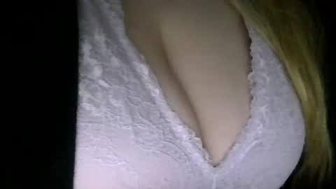 Snapshot of secret18slaveanon chatting on April 9, 10:26 pm Sunny online show from April 9, 10:26 pm