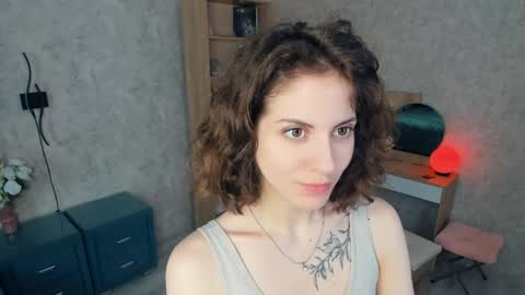 Snapshot of secret_des1res chatting on May 25, 6:08 am Mia online show from May 25, 6:08 am