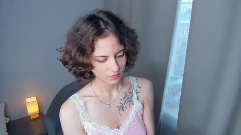 Mia online show from July 13, 5:32 am