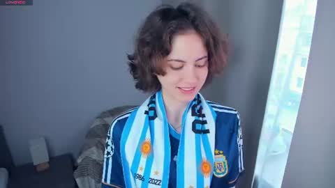 Mia online show from July 15, 6:07 am