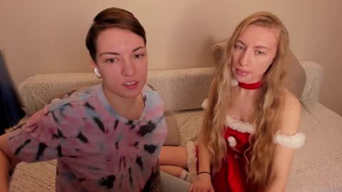 Amanda and  pair in a real life we love each other but can play with you online show from December 21, 3:20 pm