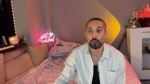 Secret Lovers online show from May 2, 7:08 pm