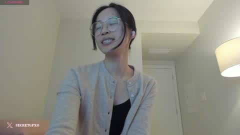 Snapshot of secretgirlfriendxo chatting on December 10, 7:16 am Angela online show from December 10, 7:16 am
