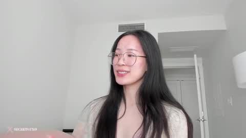 Snapshot of secretgirlfriendxo chatting on March 5, 11:38 pm Angela online show from March 5, 11:38 pm