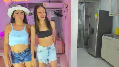 Snapshot of secrethause71605 chatting on October 26, 9:53 pm NIKOL online show from October 26, 9:53 pm