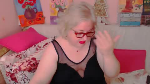 Alice online show from May 19, 6:58 pm