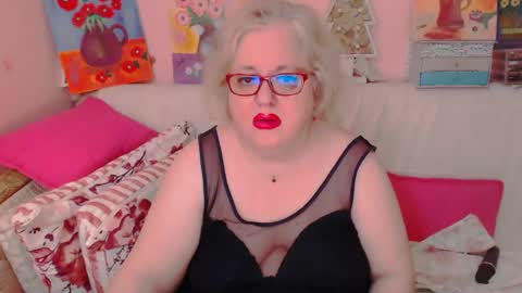 Alice online show from May 25, 6:58 pm
