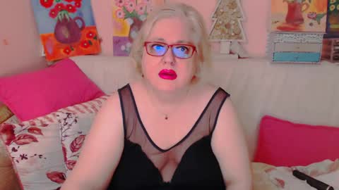 Alice online show from May 29, 7:01 pm