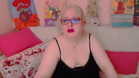 Alice online show from June 26, 8:02 pm