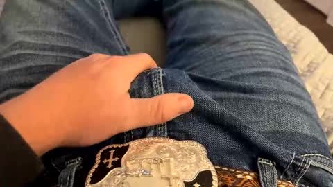 Snapshot of secretlyseductive9399 chatting on January 7, 2:10 am secretlyseductive9399 online show from January 7, 2:10 am