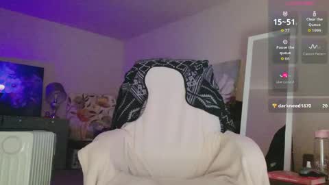 Snapshot of secretmistress01 chatting on April 29, 5:30 pm Mariot Mery for short ..never call me PET NAMES in FREECHAT mom momy baby or sweety online show from April 29, 5:30 pm