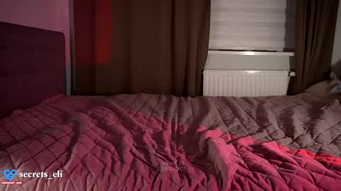 Eliz online show from November 14, 3:33 pm