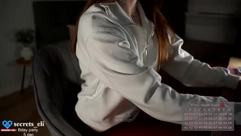 Eliz online show from December 4, 3:21 pm