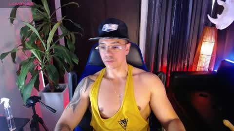 Snapshot of seddy_ chatting on December 22, 12:27 pm sed online show from December 22, 12:27 pm