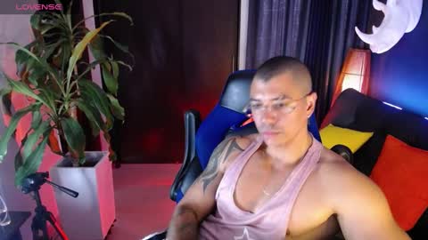 Snapshot of seddy_ chatting on January 24, 1:36 pm sed online show from January 24, 1:36 pm