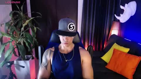 Snapshot of seddy_ chatting on February 5, 12:17 pm sed online show from February 5, 12:17 pm