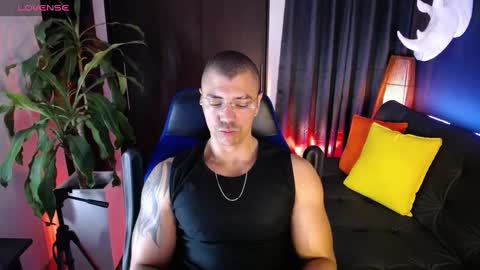 Snapshot of seddy_ chatting on February 11, 11:43 am sed online show from February 11, 11:43 am