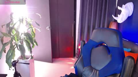 Snapshot of seddy_ chatting on February 18, 11:55 am sed online show from February 18, 11:55 am