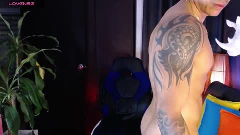 Snapshot of seddy_ chatting on February 19, 9:50 am sed online show from February 19, 9:50 am