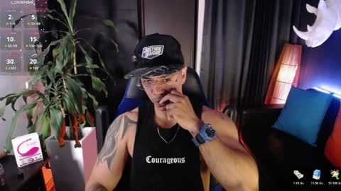 Snapshot of seddy_ chatting on April 2, 9:40 am sed online show from April 2, 9:40 am