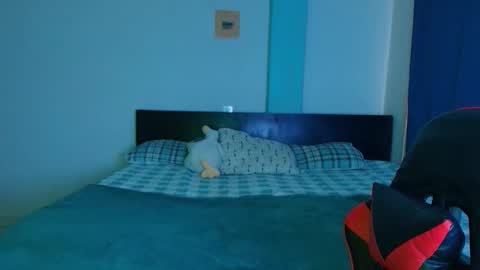 Sebas online show from February 12, 5:30 pm