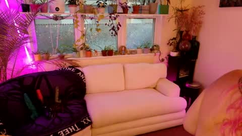 sedeussa online show from June 18, 2:34 am