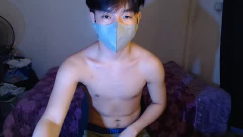 Snapshot of seduceme01 chatting on December 18, 7:09 pm seduceme01 online show from December 18, 7:09 pm