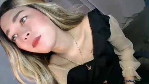 seducing_angela online show from September 15, 11:38 pm