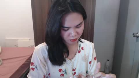 Snapshot of seductive_alison chatting on January 6, 3:43 am seductive_alison online show from January 6, 3:43 am