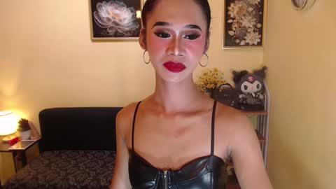 ashly online show from October 5, 2:43 am