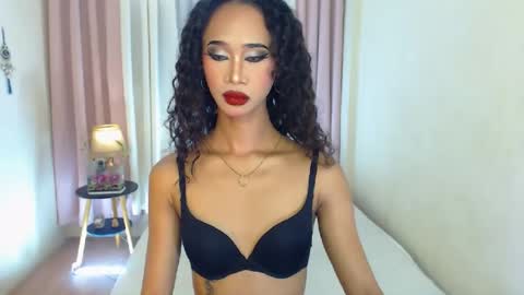 ashly online show from June 17, 2:36 am