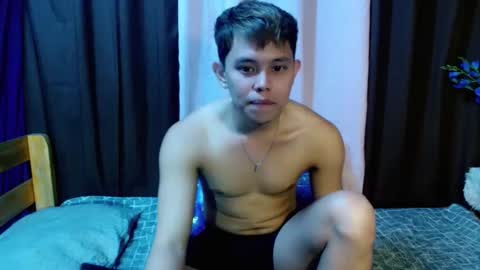 Snapshot of seductive_maxxx chatting on April 30, 6:58 pm Max online show from April 30, 6:58 pm
