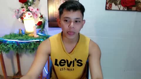 Snapshot of seductive_maxxx chatting on May 24, 5:45 am Max online show from May 24, 5:45 am