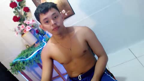 Snapshot of seductive_maxxx chatting on May 30, 8:17 pm Max online show from May 30, 8:17 pm