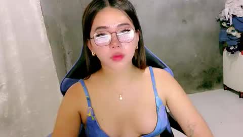 Snapshot of seductive_paulaxx chatting on March 18, 6:33 pm pau online show from March 18, 6:33 pm