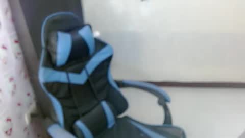 Snapshot of seductive_syy chatting on December 5, 1:20 pm Syy online show from December 5, 1:20 pm