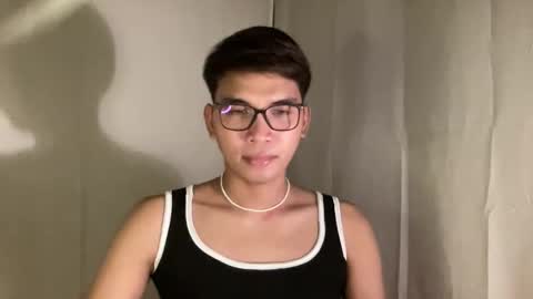 Snapshot of seductive_william chatting on October 2, 10:00 am William online show from October 2, 10:00 am