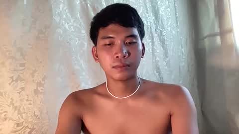 Snapshot of seductive_william chatting on December 16, 4:50 am William online show from December 16, 4:50 am