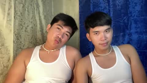 Snapshot of seductive_william chatting on February 3, 3:17 pm William online show from February 3, 3:17 pm