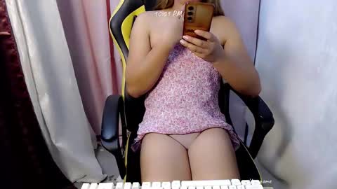 seductive_zyra online show from May 19, 2:01 pm