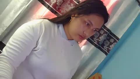 Snapshot of seductivecock69_cassie chatting on February 16, 5:26 am seductivecock69_cassie online show from February 16, 5:26 am